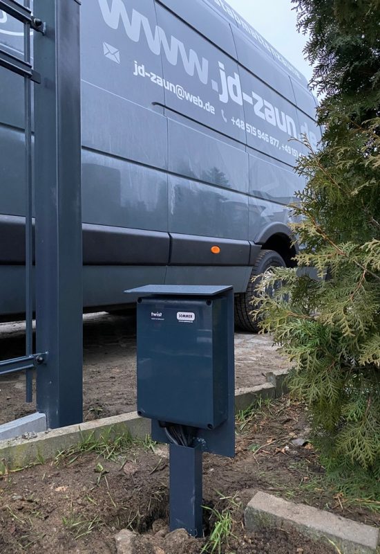 Öffentlicher Dienst - Metallzäune